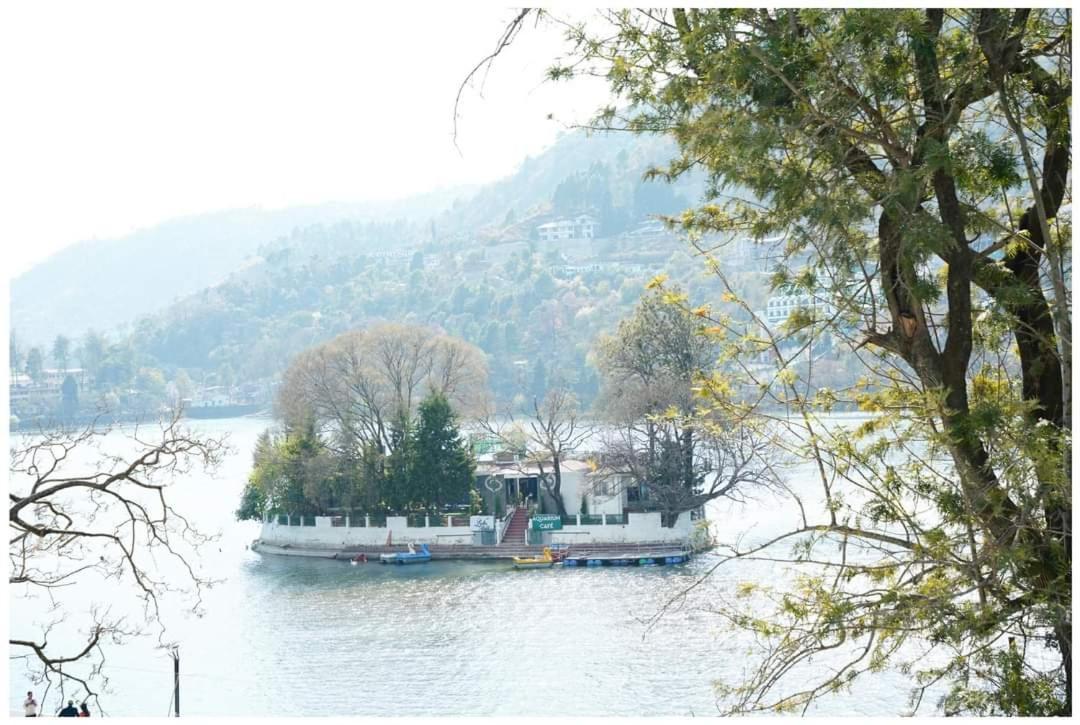 The Periwinkle Homestay Bhīm Tāl エクステリア 写真