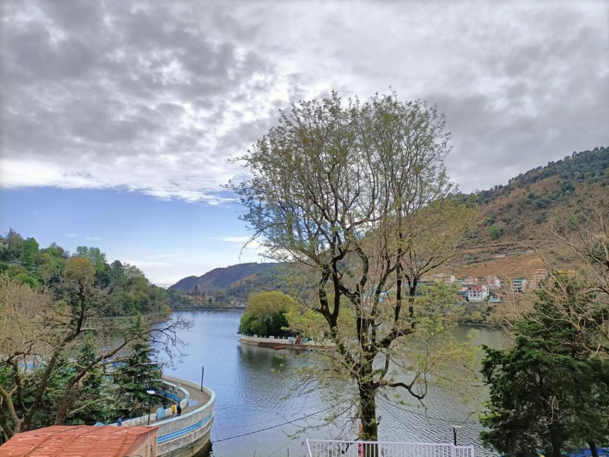 The Periwinkle Homestay Bhīm Tāl エクステリア 写真