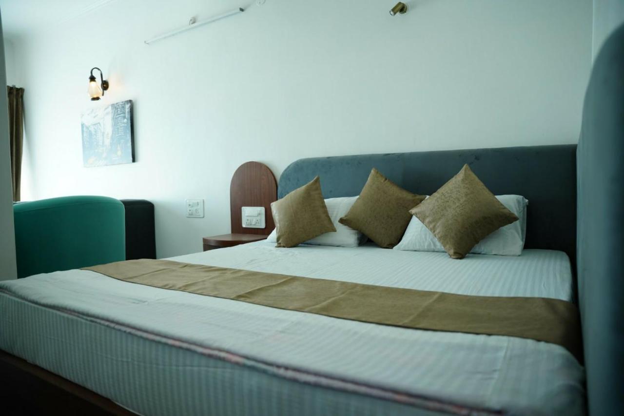The Periwinkle Homestay Bhīm Tāl エクステリア 写真