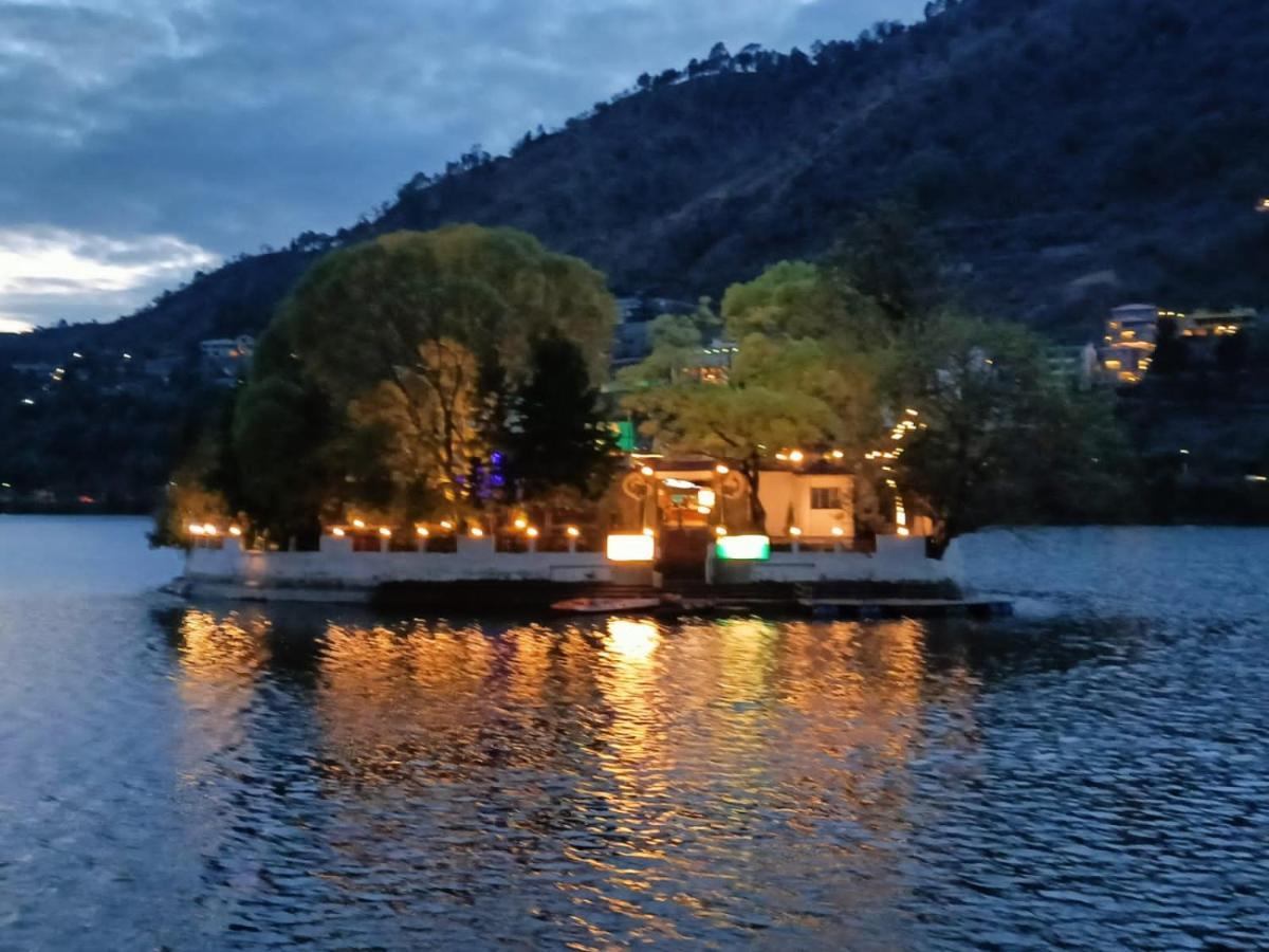 The Periwinkle Homestay Bhīm Tāl エクステリア 写真