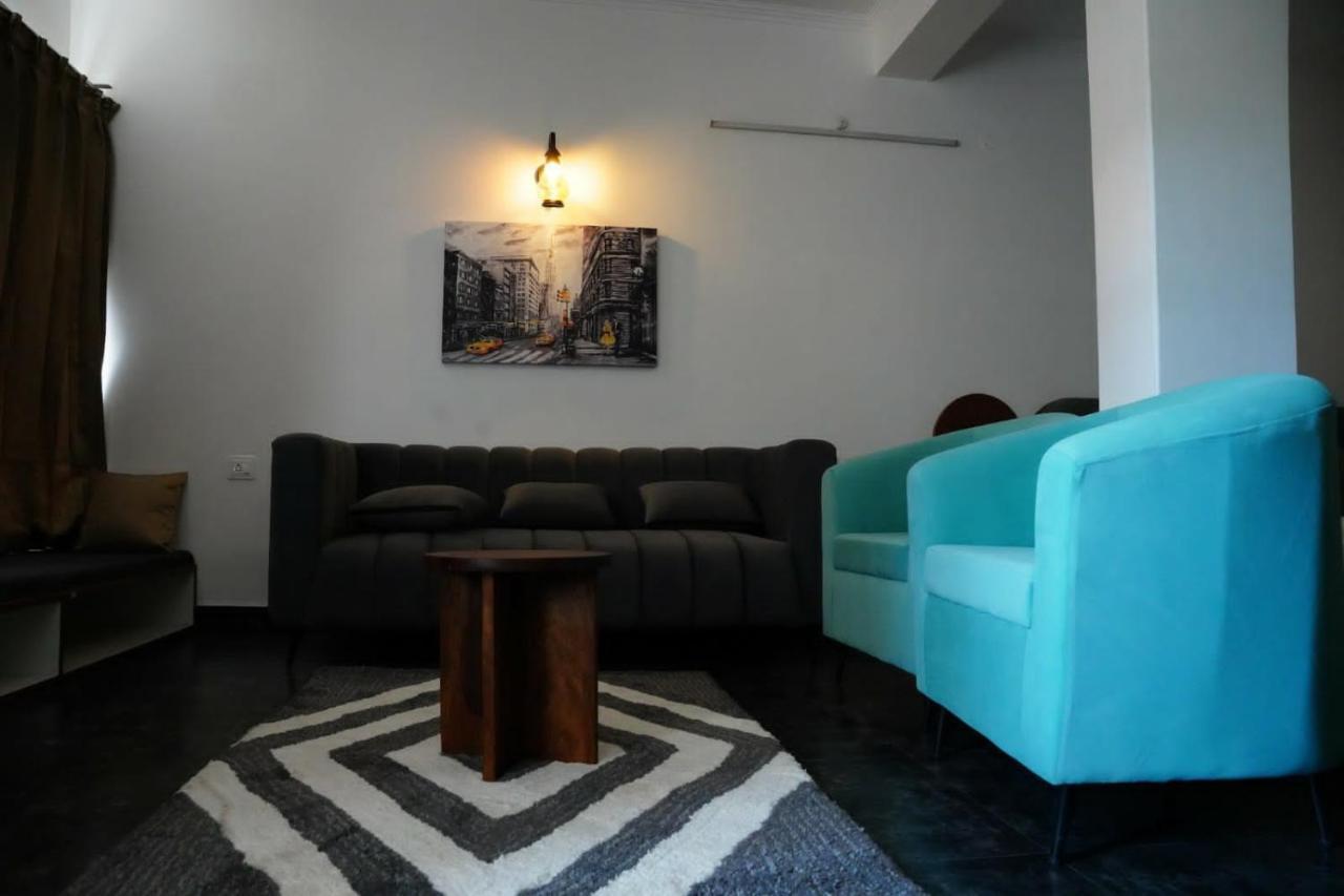 The Periwinkle Homestay Bhīm Tāl エクステリア 写真