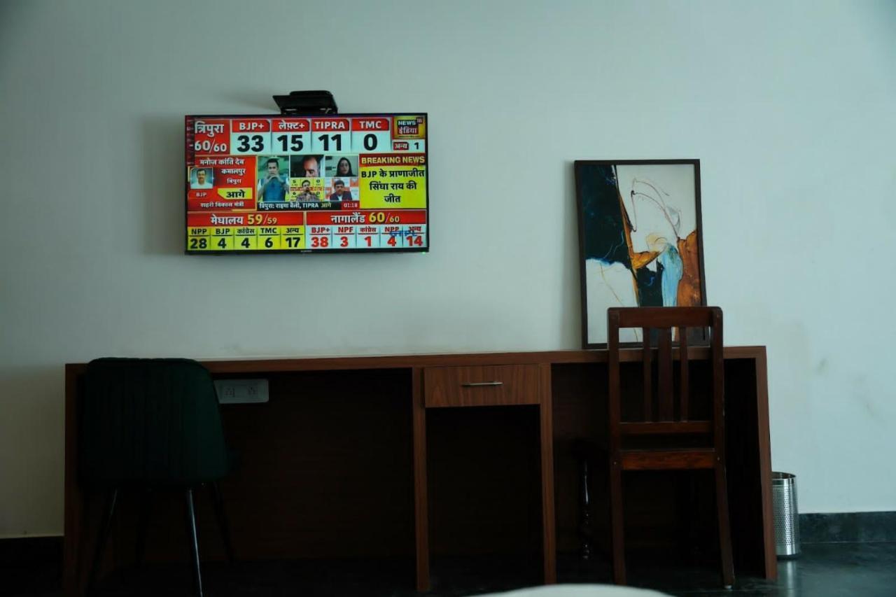 The Periwinkle Homestay Bhīm Tāl エクステリア 写真