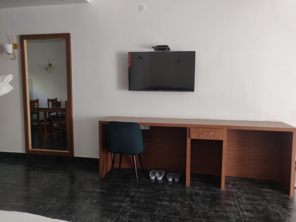 The Periwinkle Homestay Bhīm Tāl エクステリア 写真