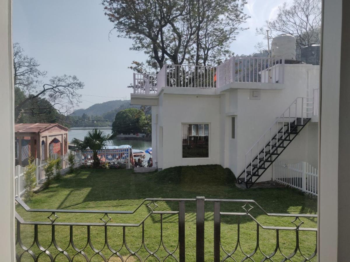 The Periwinkle Homestay Bhīm Tāl エクステリア 写真
