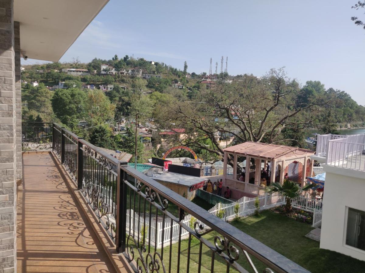 The Periwinkle Homestay Bhīm Tāl エクステリア 写真