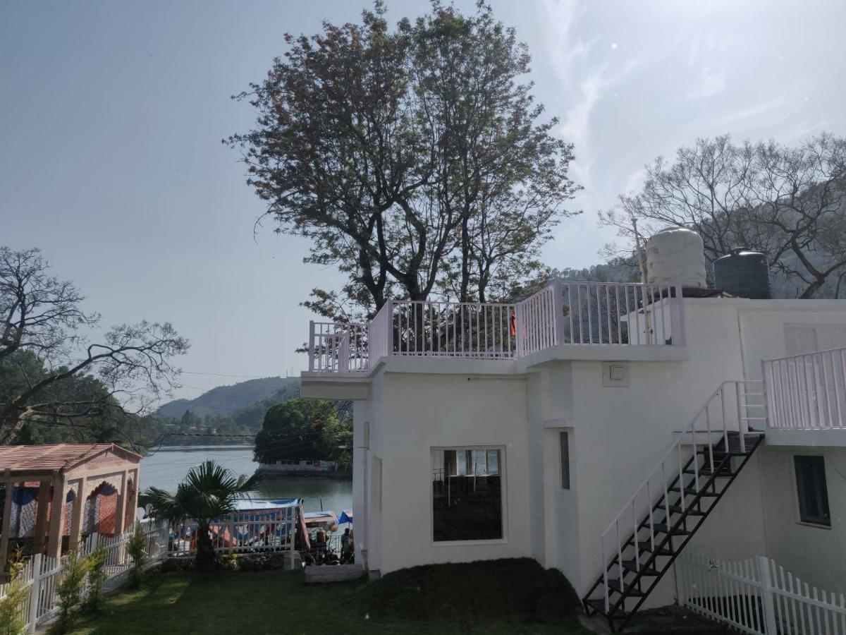 The Periwinkle Homestay Bhīm Tāl エクステリア 写真