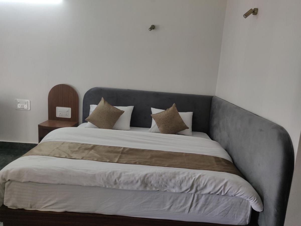 The Periwinkle Homestay Bhīm Tāl エクステリア 写真