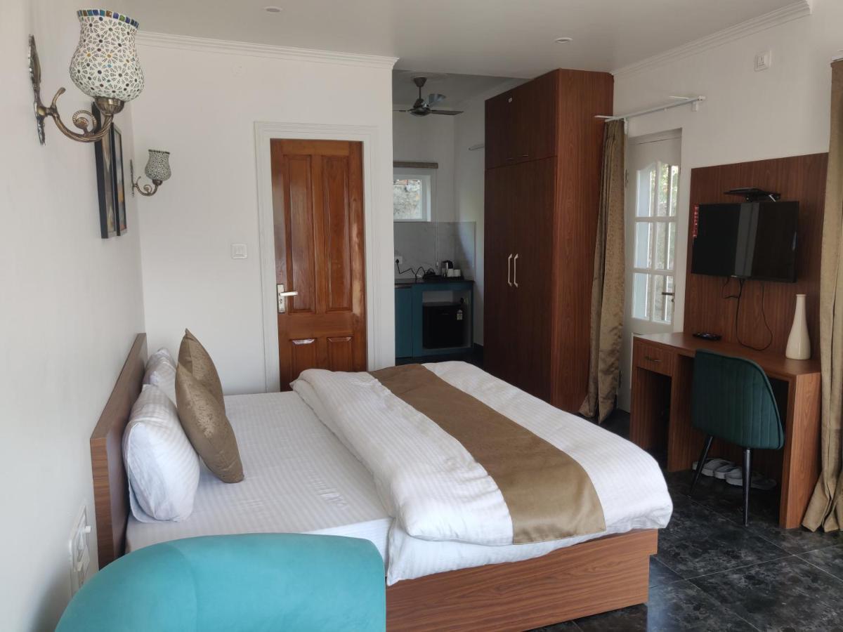 The Periwinkle Homestay Bhīm Tāl エクステリア 写真
