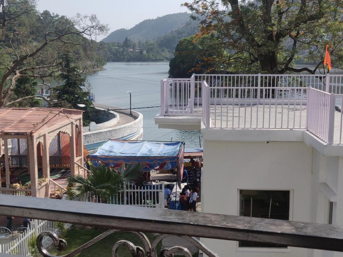 The Periwinkle Homestay Bhīm Tāl エクステリア 写真