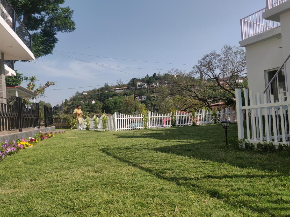 The Periwinkle Homestay Bhīm Tāl エクステリア 写真