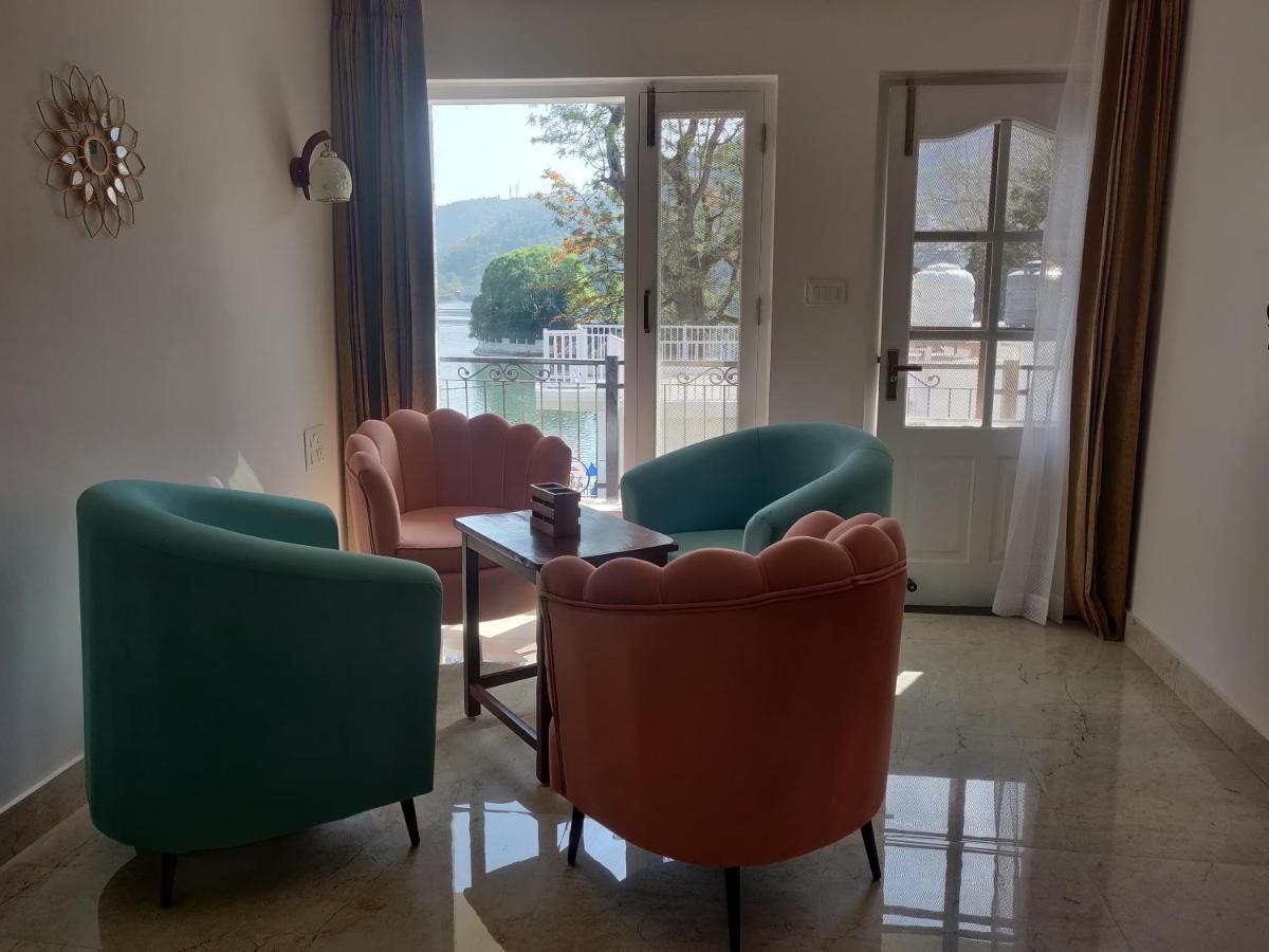 The Periwinkle Homestay Bhīm Tāl エクステリア 写真