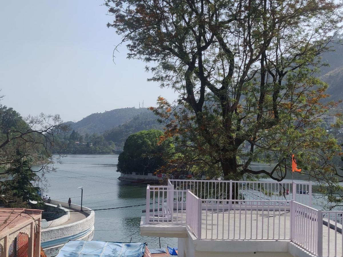 The Periwinkle Homestay Bhīm Tāl エクステリア 写真