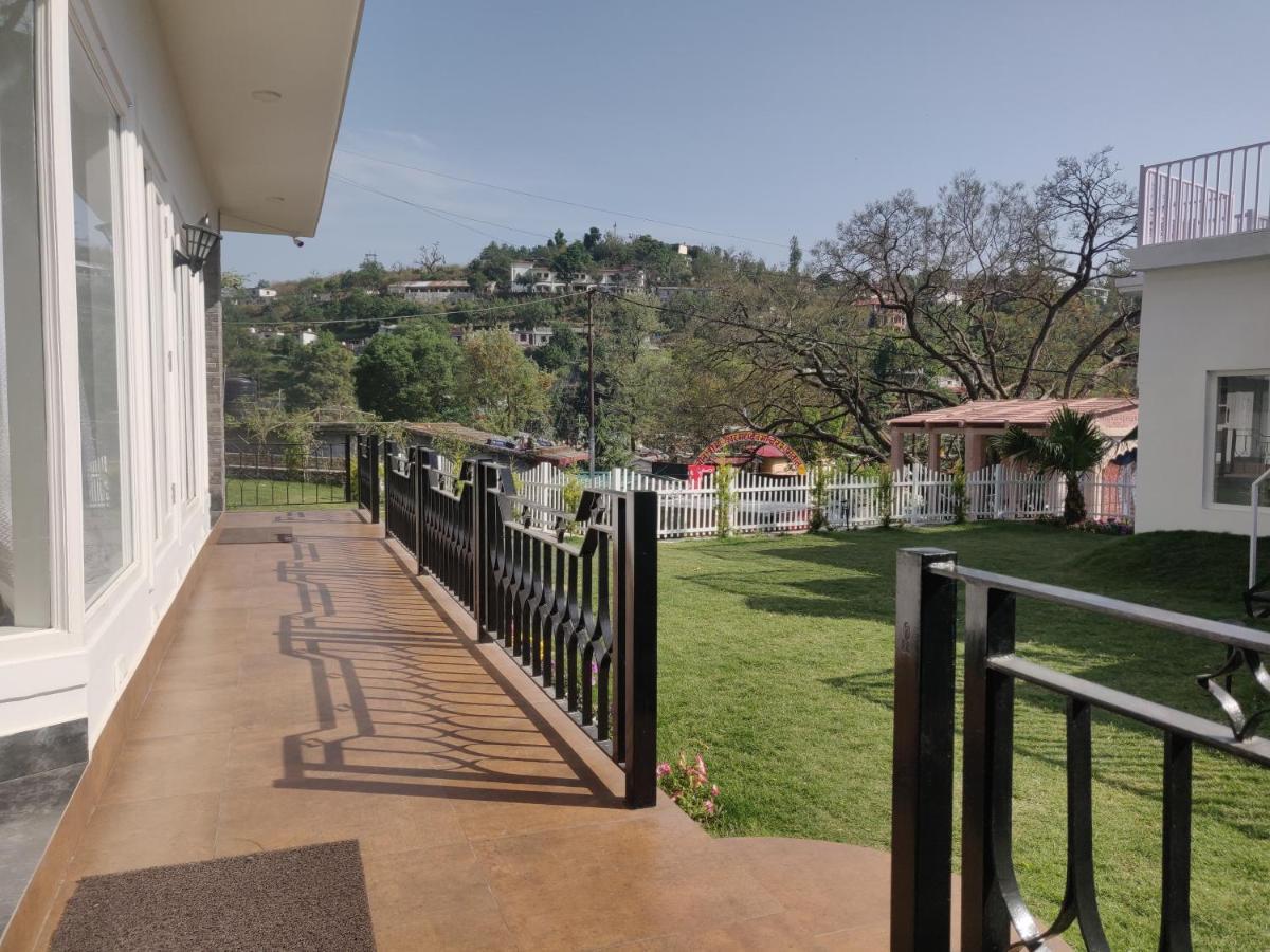 The Periwinkle Homestay Bhīm Tāl エクステリア 写真