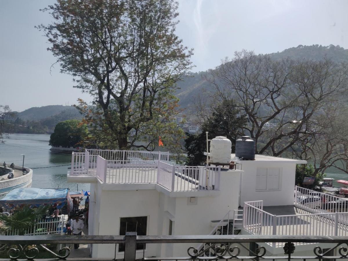 The Periwinkle Homestay Bhīm Tāl エクステリア 写真