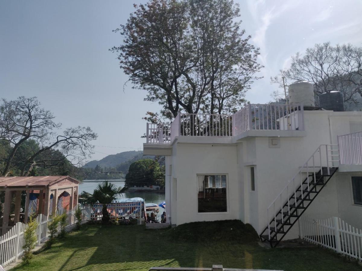 The Periwinkle Homestay Bhīm Tāl エクステリア 写真