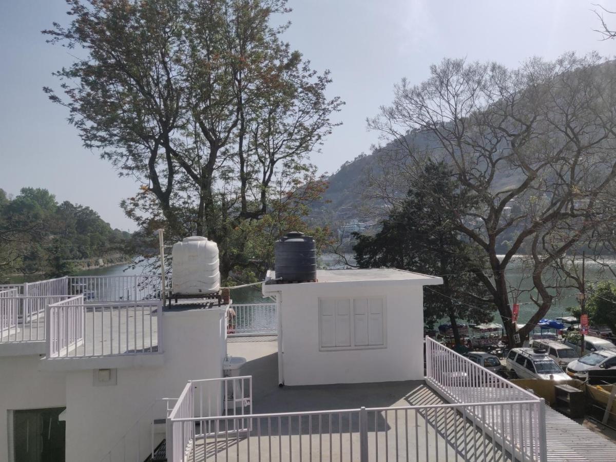 The Periwinkle Homestay Bhīm Tāl エクステリア 写真