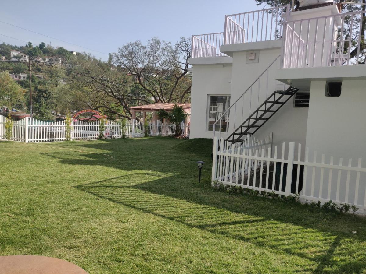 The Periwinkle Homestay Bhīm Tāl エクステリア 写真
